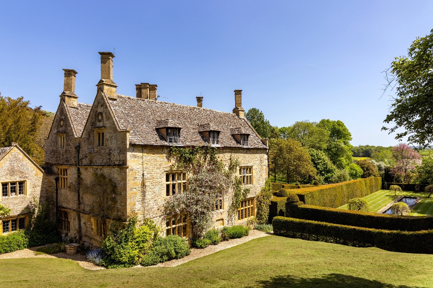 What Is a Buying Agent in the Cotswolds? Your Essential Guide to Securing the Perfect Property